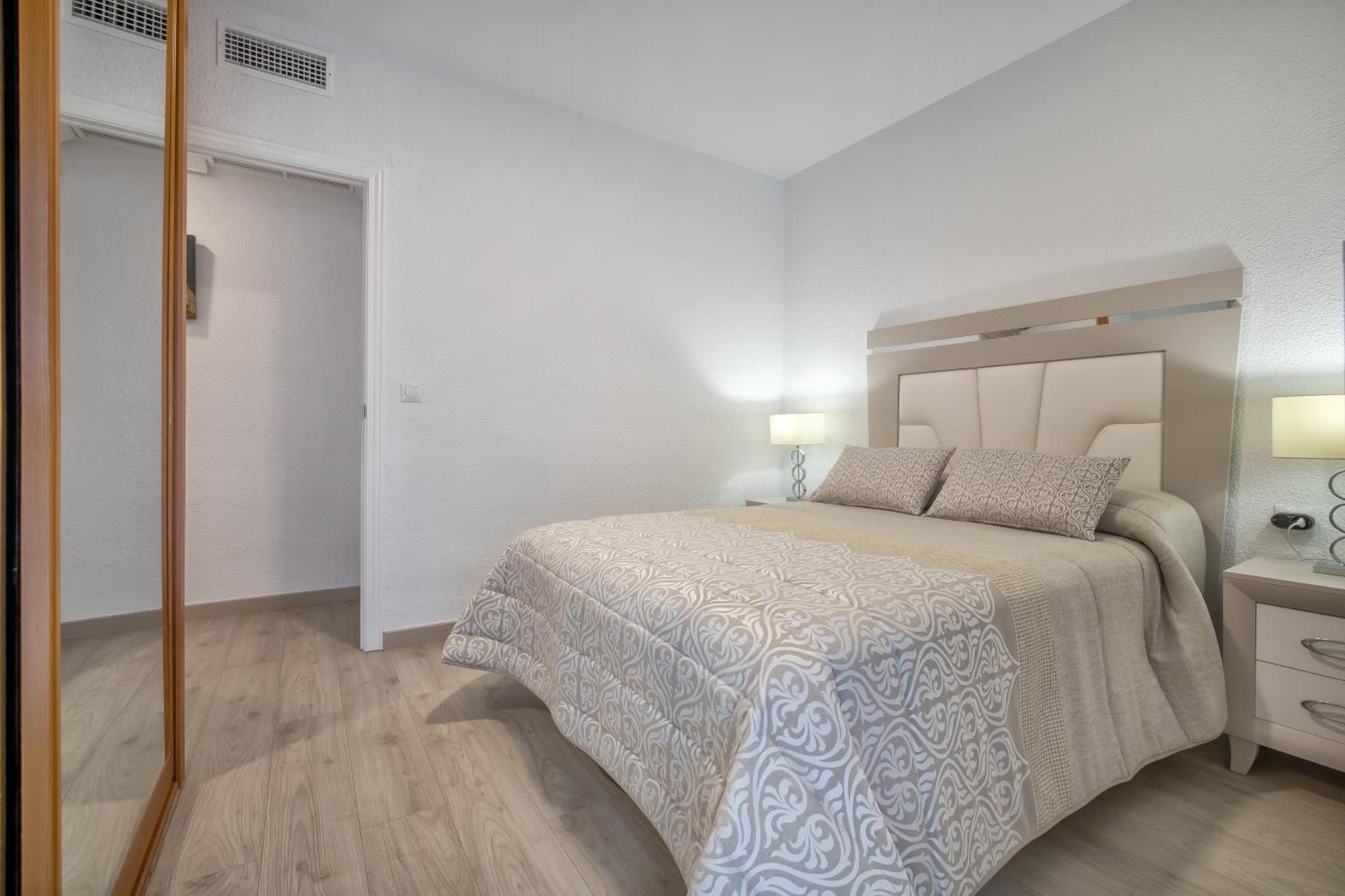 Apto Vallellano Junto Al Casco Historico & Parking Incluido Córdoba Eksteriør billede